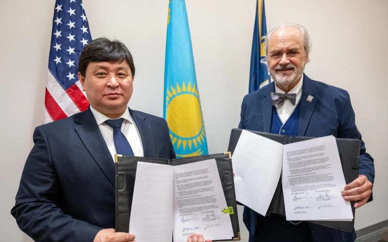 Казахстан и США договорились о совместных образовательных и научных проектах в авиации