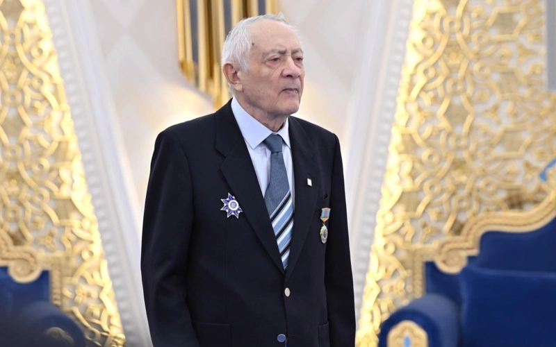 Ervand Tıhonovıch Ilınskıı sııaqty azamattar — qoǵamnyń tiregi, erlik pen eńbekqorlyqtyń, tózimdiliktiń jarqyn úlgisi