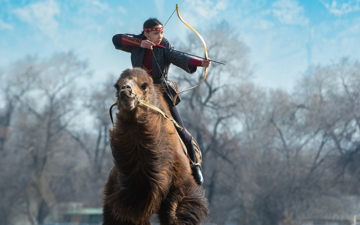 9 seconds, 4 targets: Kazakh archer sets record atop camel