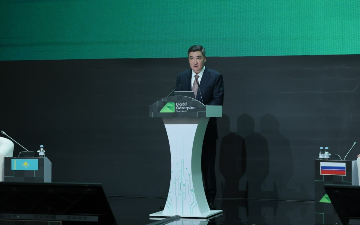 Қазақстанда конституциялық деңгейде цифрлық құқық бекітілген – Олжас Бектенов