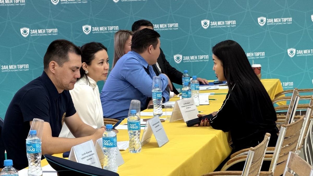 Заң және тәртіп: өңірде құқықтық кеңес беру бойынша кең көлемді акция өтті