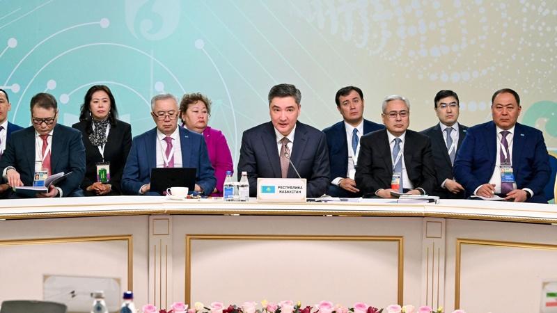 欧亚经济联盟政府间理事会大范围会谈举行 哈方倡议AI货流平台与电子检疫监管