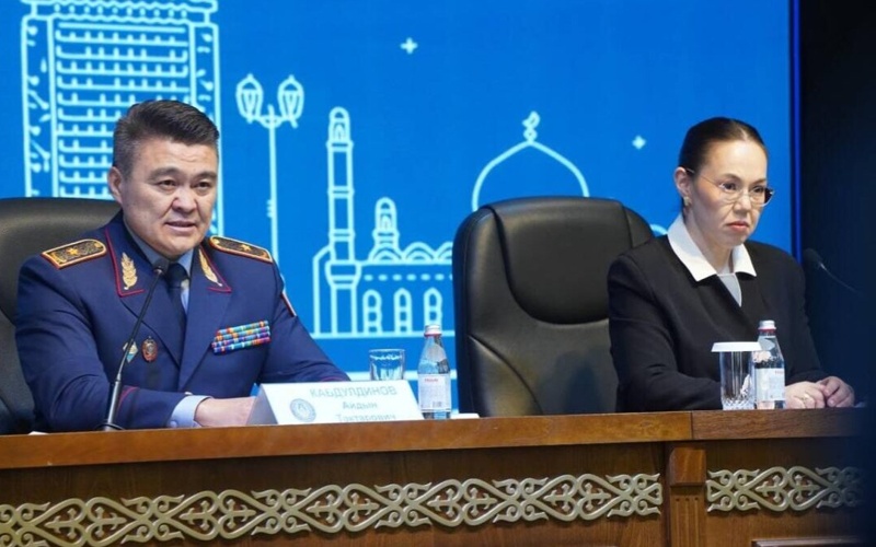 Полиция Алматы на брифинге для СМИ