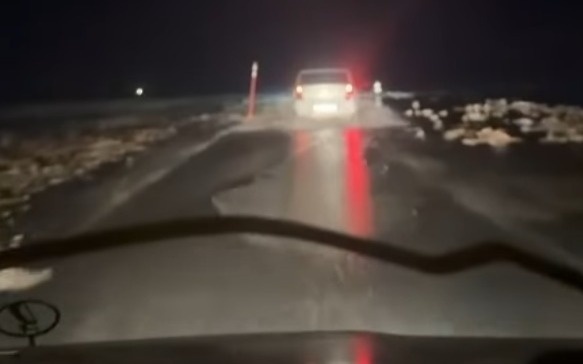 СҚО-да еріген қар суы жолды шайып кетті