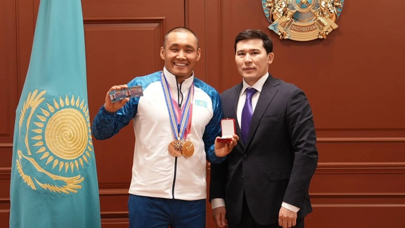 Erbol Hamıtovqa «Qazaqstannyń eńbek sińirgen sport sheberi» ataǵy berildi