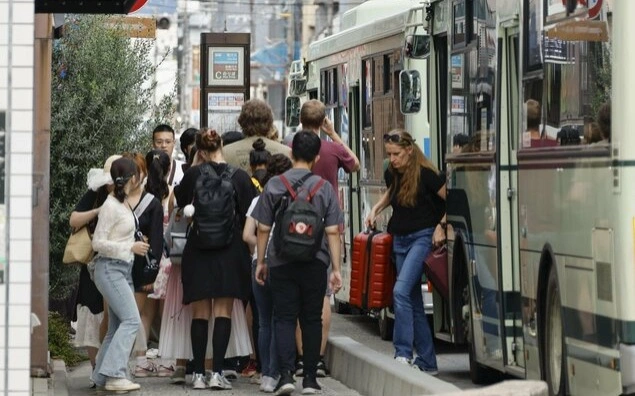 Foreign residents in Japan top record 4 million