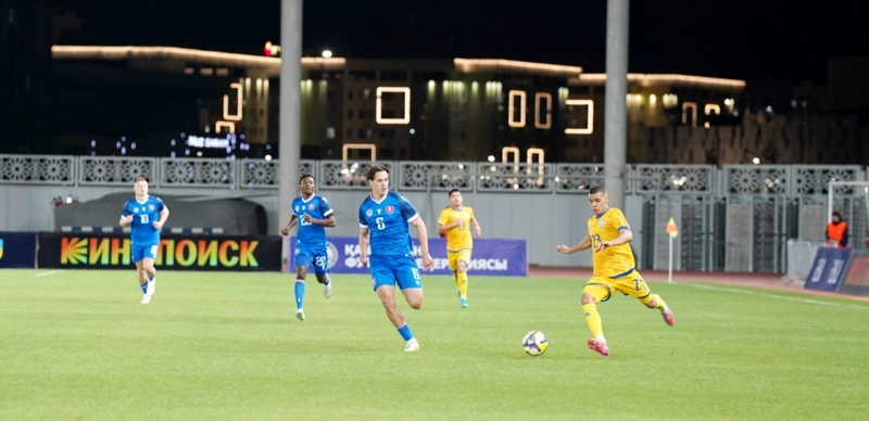 «Túrkistan arena» ýefa týrnırleri aıasynda alǵashqy resmı matchyn qabyldap, stadıon jankúıerge toldy