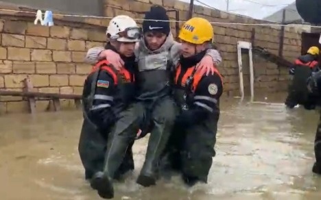 Әзербайжанда су тасқыны: 118 адам, оның ішінде 25 бала эвакуацияланды