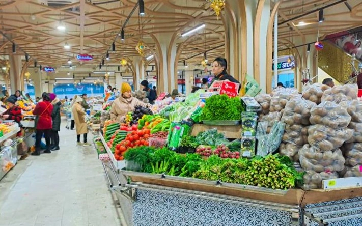 Продукты питания рынок фрукты овощи Азық-түлік нарық жемістер көкөністер