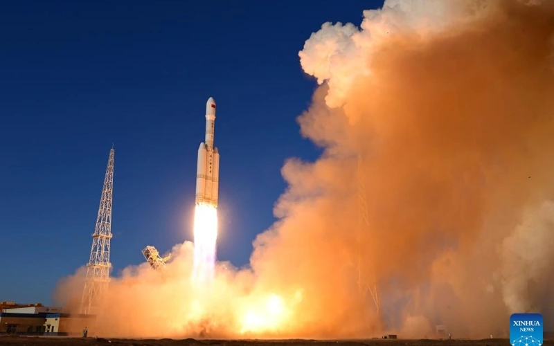 China successfully launches Lijian-2 Y1 carrier rocket
