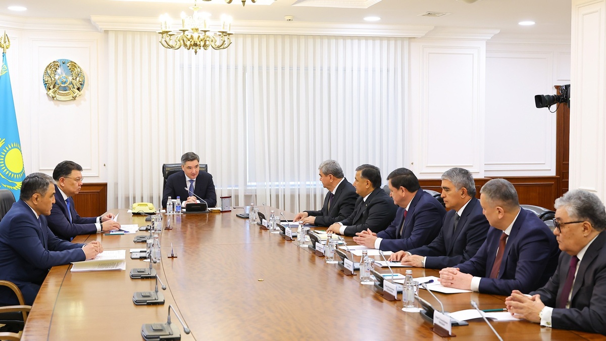 PM Bektenov discusses water cooperation at meeting with IFAS Board members