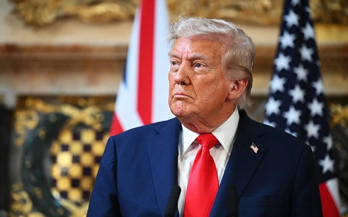 Трамп Иран мен Харк аралының мұнайын басып алуға рұқсат берді