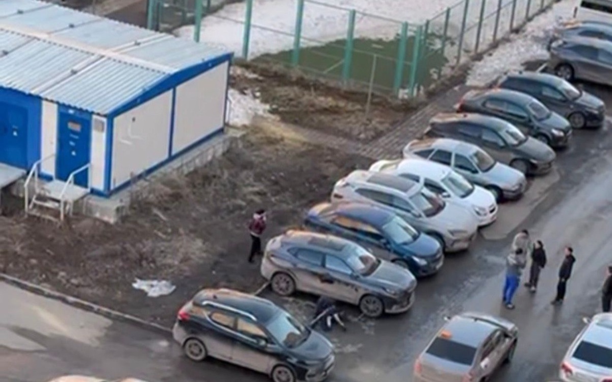 Қостанайда ескерту жасаған полиция қызметкері соққыға жығылды