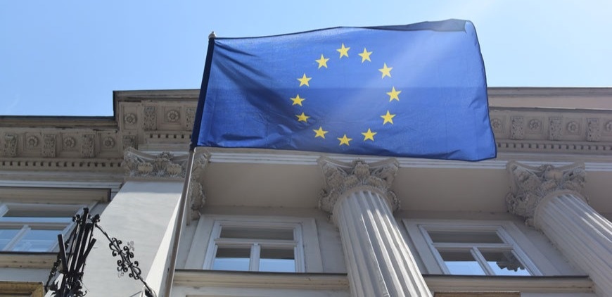 ЕО прокуратурасы алаяқтық бойынша күдікке ілінген 11 депутатты жауапқа тартуды сұрады