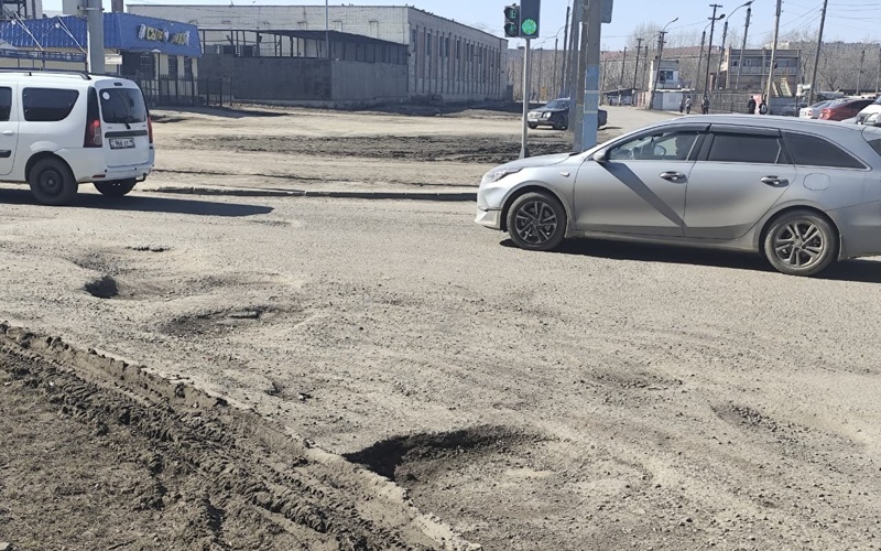 Разбитые улицы Кокшетау обещают отремонтировать уже в апреле