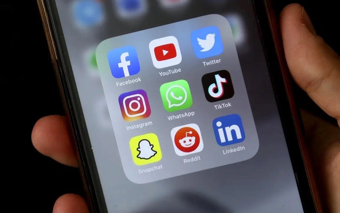 Түркиялық жасөспірімдердің 82%-ы онлайн өмірін ата-анадан жасырады