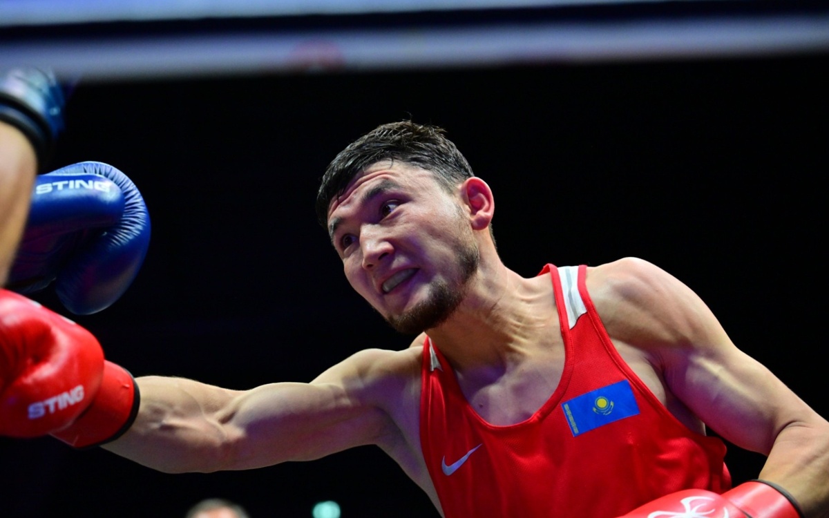Бокс: Ертуған Зейнуллинов Азия чемпионатының ширек финалына шықты