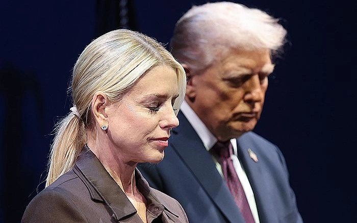 Трамп и Пэм Бонди