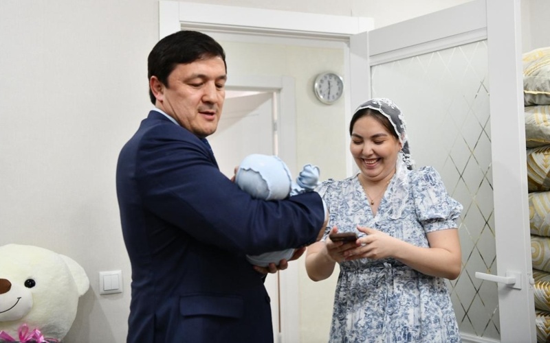 Актобе — город 600 тысяч сердец: Азамат Бекет поздравил юбилейного жителя Актобе — город 600 тысяч сердец: Азамат Бекет поздравил юбилейного жителя