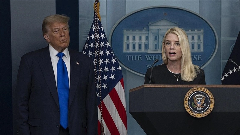 AQSh prezıdenti Donald Tramp AQSh bas prokýroryn qyzmetten bosatty