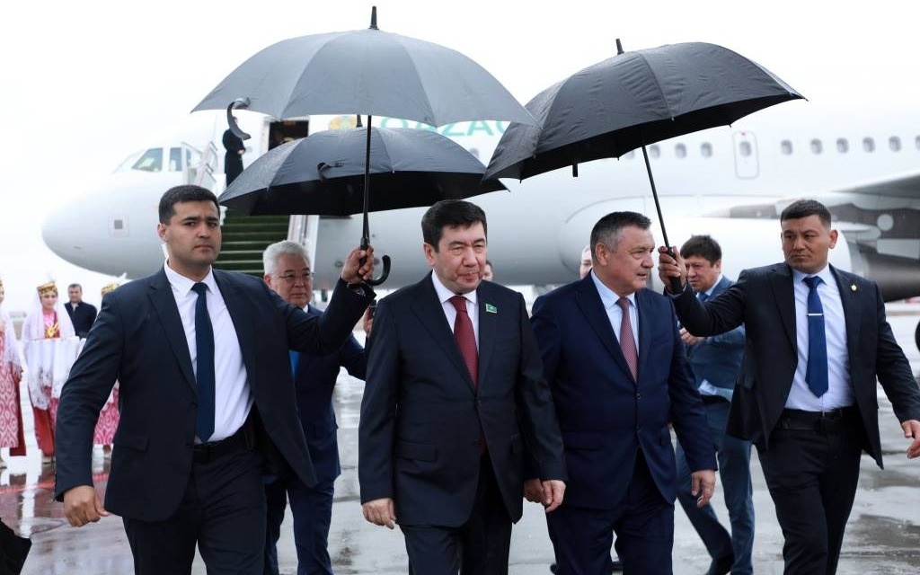 Қазақстан делегациясы Хиуа қаласына барды