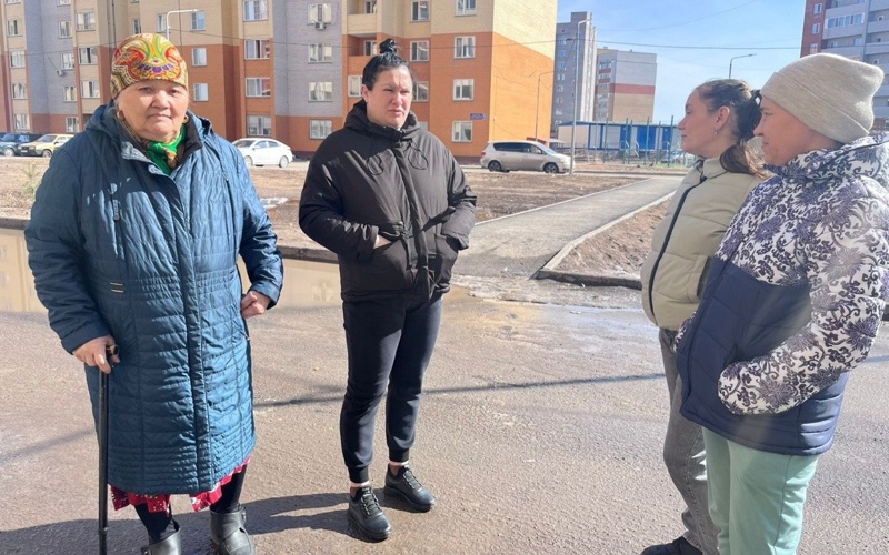 Очередники получили жилье с&nbsp;плесенью в&nbsp;Павлодаре