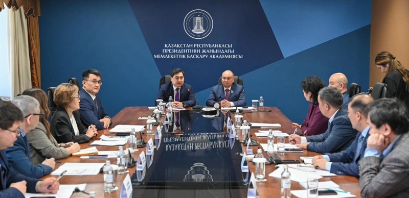 Memlekettik qyzmet salasynda 50-ge jýyq jańa akt ázirlenbek 