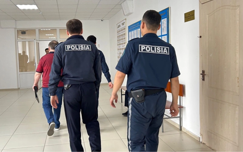 Aqtóbede avıajóndeý zaýytynyń eks-basshysy sottaldy 