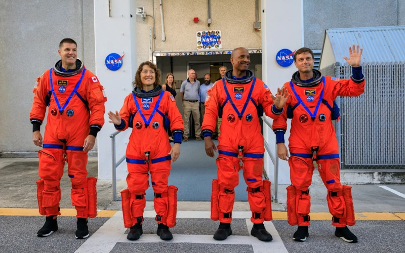 Космический корабль &laquo;Орион&raquo; ушел с&nbsp;орбиты Земли и&nbsp;отправляется к&nbsp;Луне