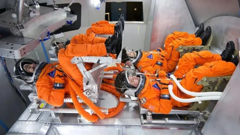 Artemıda-2, Orion ǵarysh kemesi Artemıda-2, Orion ǵarysh kemesi