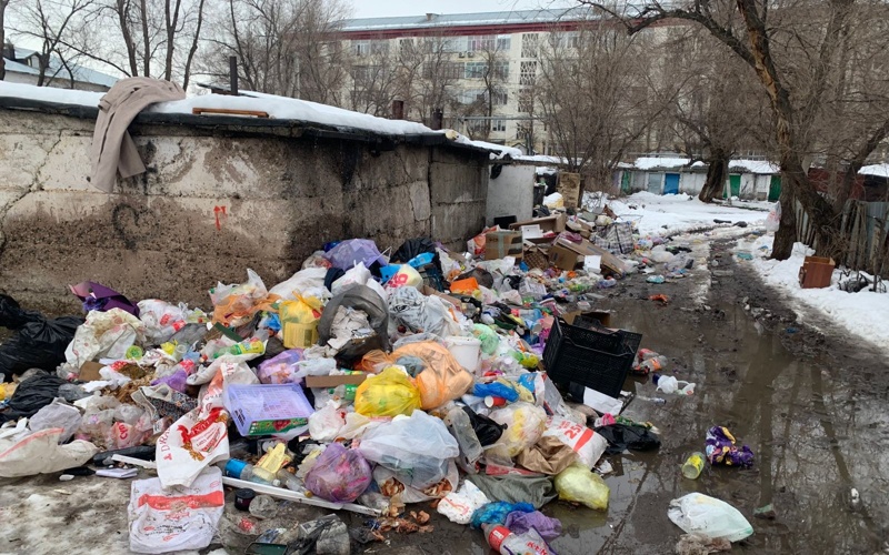 Жители Тараза жалуются на мусоровывозящую компанию более 10 лет
