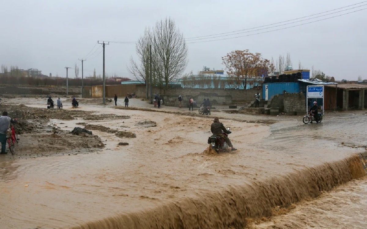 Ауғанстандағы су тасқынынан 77 адам көз жұмды