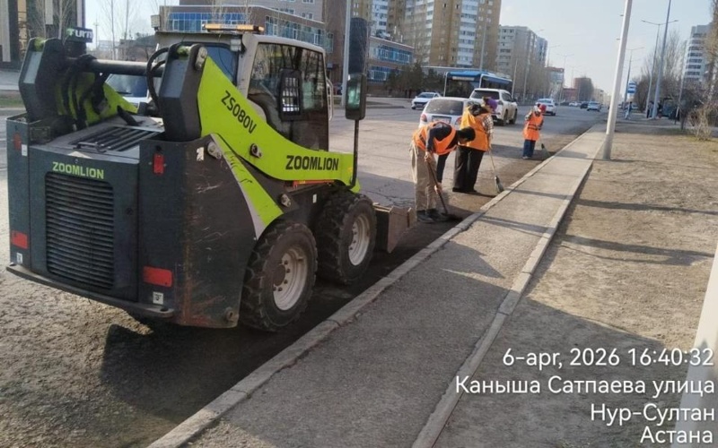 Масштабная уборка после зимы продолжается в&nbsp;Астане