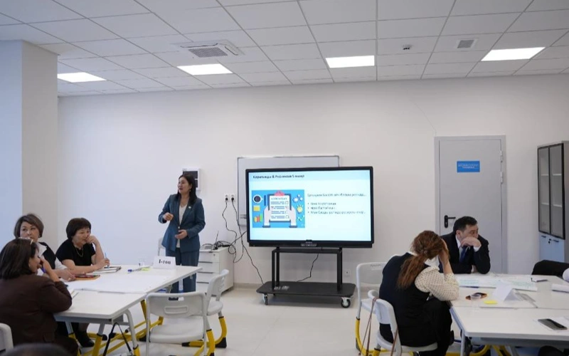 Келешек мектептері: директорлар STEM стратегиясын бекітті