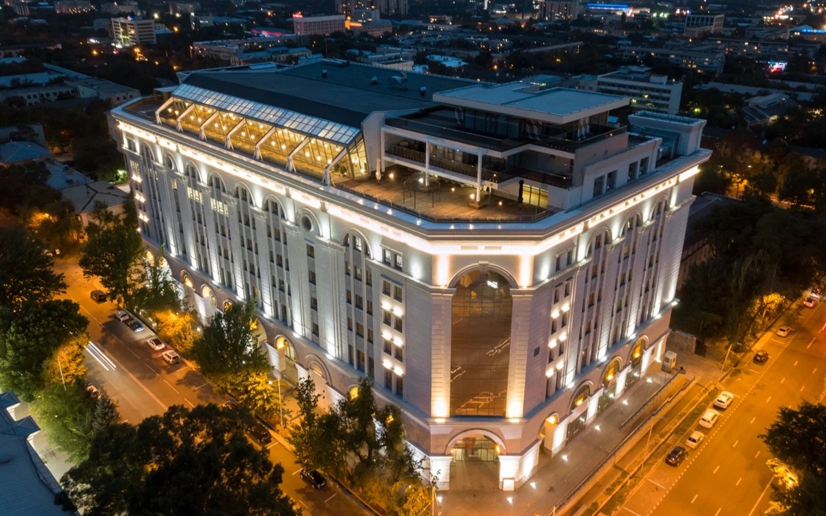 Қайрат Сатыбалдыға тиесілі болған Алматыдағы бизнес орталыққа сатып алушы табылмады