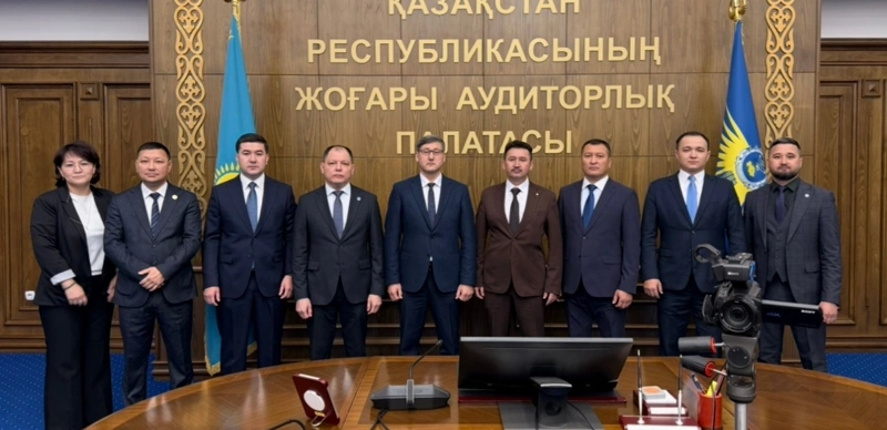 Joǵary aýdıtorlyq palatanyń úsh irikteý otyrysynda óńirlik komıssııalarǵa úmitkerler tyńdaldy
