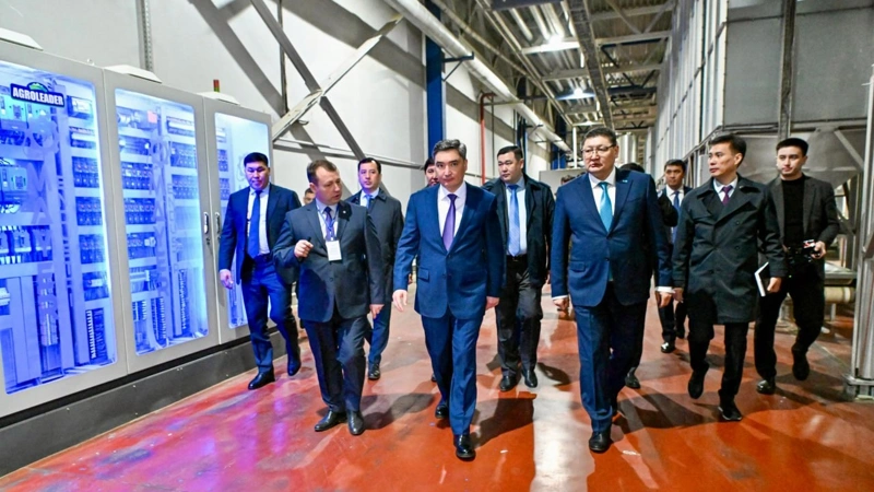 Premer Abaı oblysynda ındýstrııalyq jáne áleýmettik jobalardyń oryndalý barysyn tekserdi