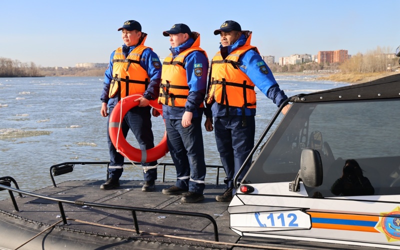 Ертіс өзенінде сең жүре бастады