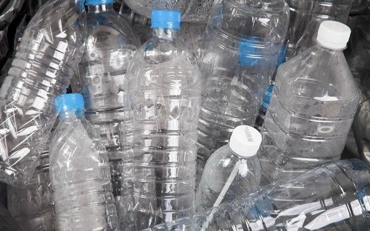 Грузия пластик бөтелкеге тыйымды 2031 жылға қалдырды