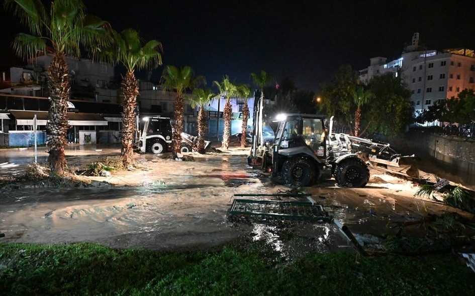 Түркияның Османие қаласында сел жүріп, екі адам көз жұмды