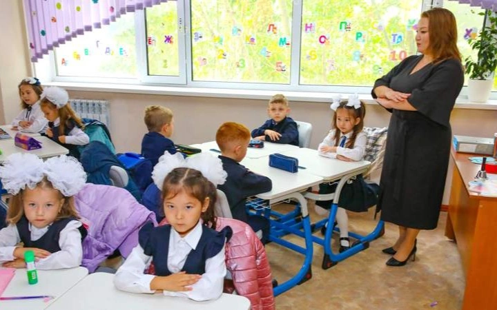 школа первый класс учитель мектеп бірінші сынып мұғалім