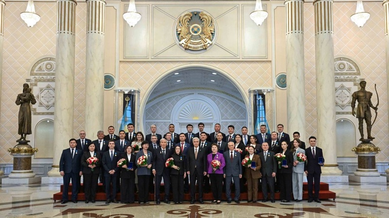 Prezıdent ǵylym salasynda zor jetistikke jetken ǵalymdardy marapattady 
