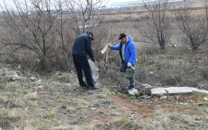Более 500 человек вышли на&nbsp;субботник в&nbsp;индустриальном парке столицы