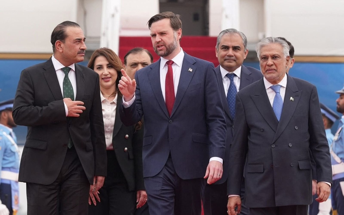 АҚШ Иранның 6 миллиард доллар активтерін босатуға дайын – Reuters