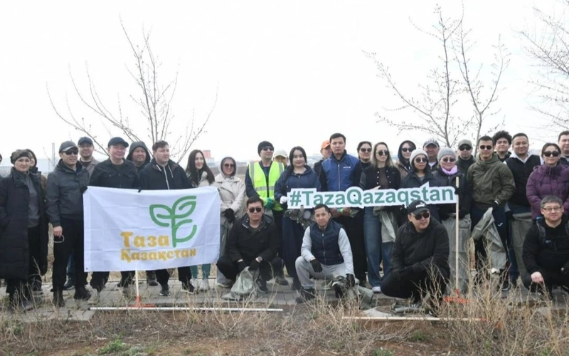 Over 500 people take part in Taza Qazaqstan campaign in Kazakh capital