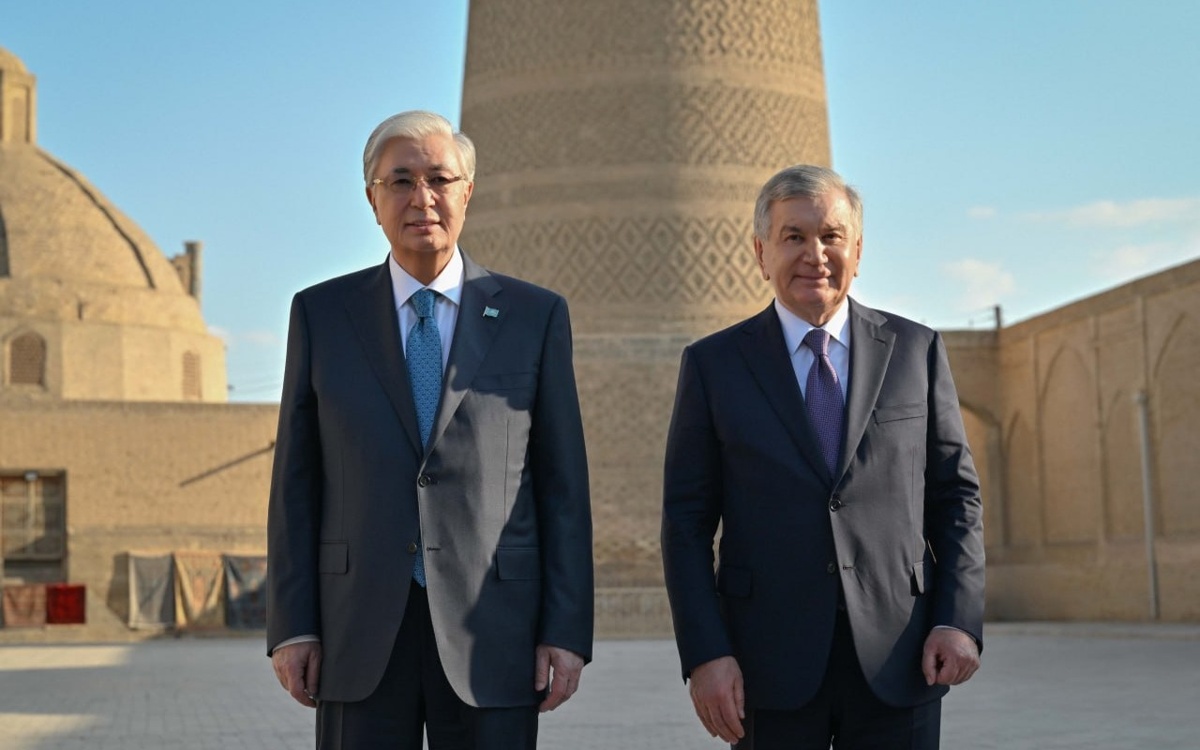Presidents of Kazakhstan and Uzbekistan visit historic landmarks in Bukhara