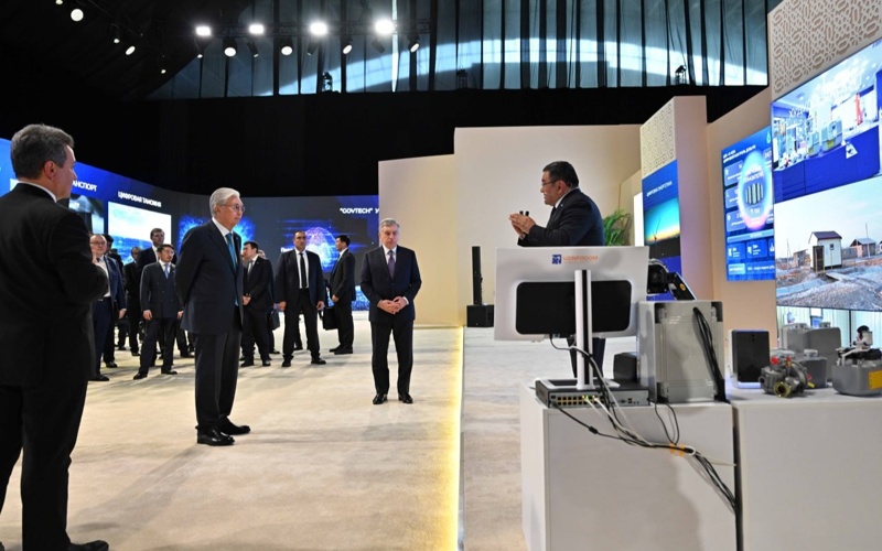 Хакатон по ИИ посетили президенты Казахстана и Узбекистана Хакатон по ИИ посетили президенты Казахстана и Узбекистана