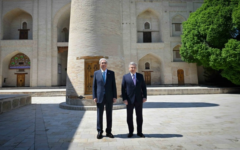 Presidents of Kazakhstan and Uzbekistan visit memorial complex in Bukhara