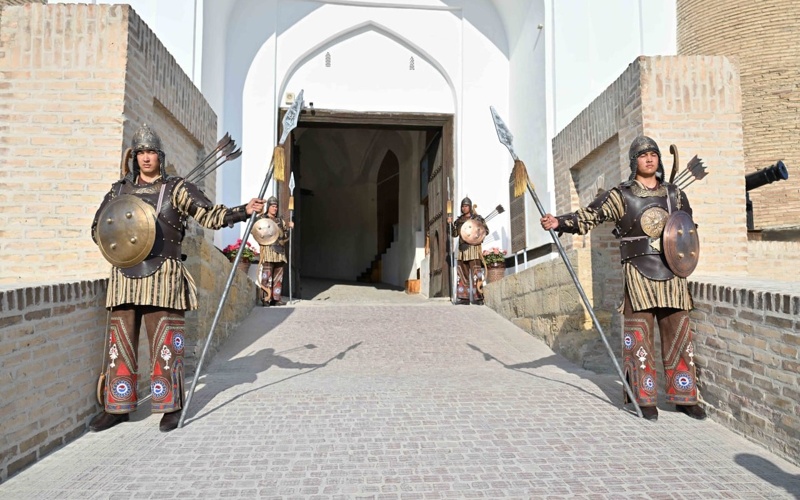 Presidents of Kazakhstan and Uzbekistan visit historic landmarks in Bukhara Presidents of Kazakhstan and Uzbekistan visit historic landmarks in Bukhara