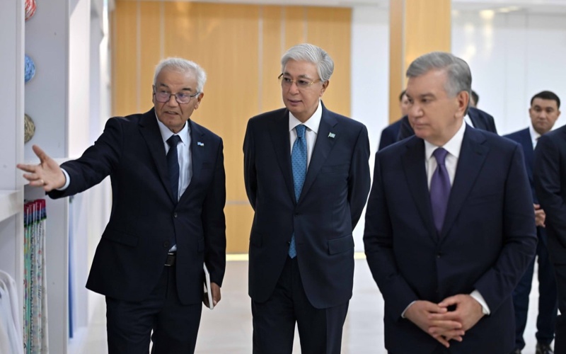 Kazakh and Uzbek leaders visit export-oriented textile cluster Kazakh and Uzbek leaders visit export-oriented textile cluster